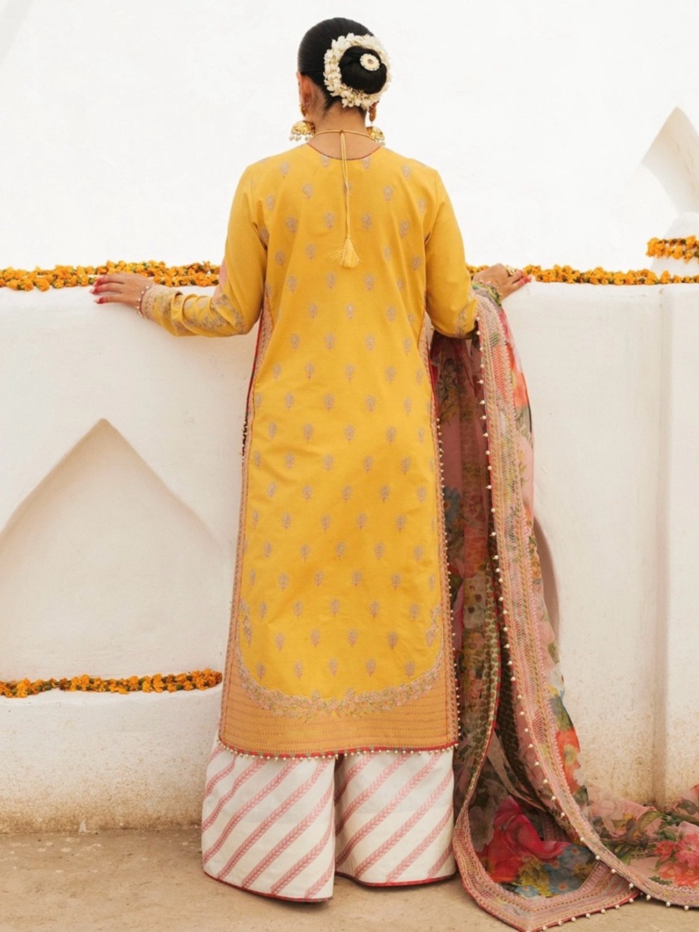 Hussain Rehar “Sapehar” Yellow 3-Piece Outfit • Size M • Preloved - Picture 3 of 4